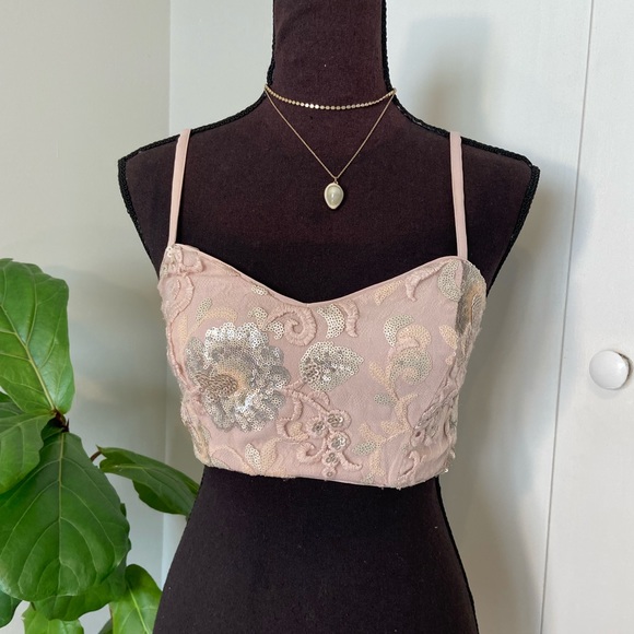 Cropped Spaghetti Strap Sequin Tank Top - Picture 8 of 12